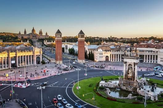 Plaza de España y avenida de Maria Cristina, en Barcelona
